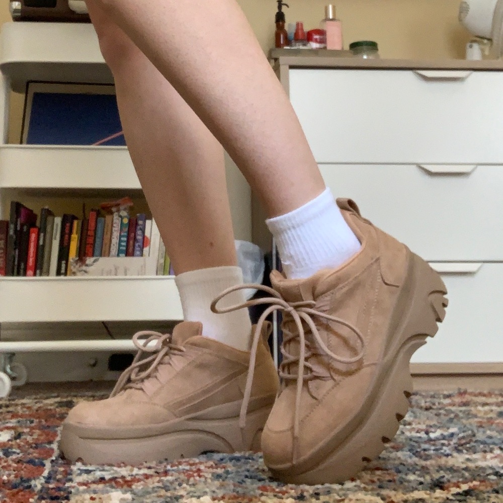 Chunky Platform Sneaker Madden Girl Bounce NWOT